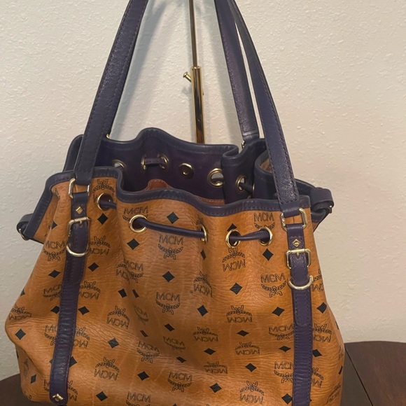 MCM Visetos Cognac and purple Leather Bucket Bag - Picture 6 of 8